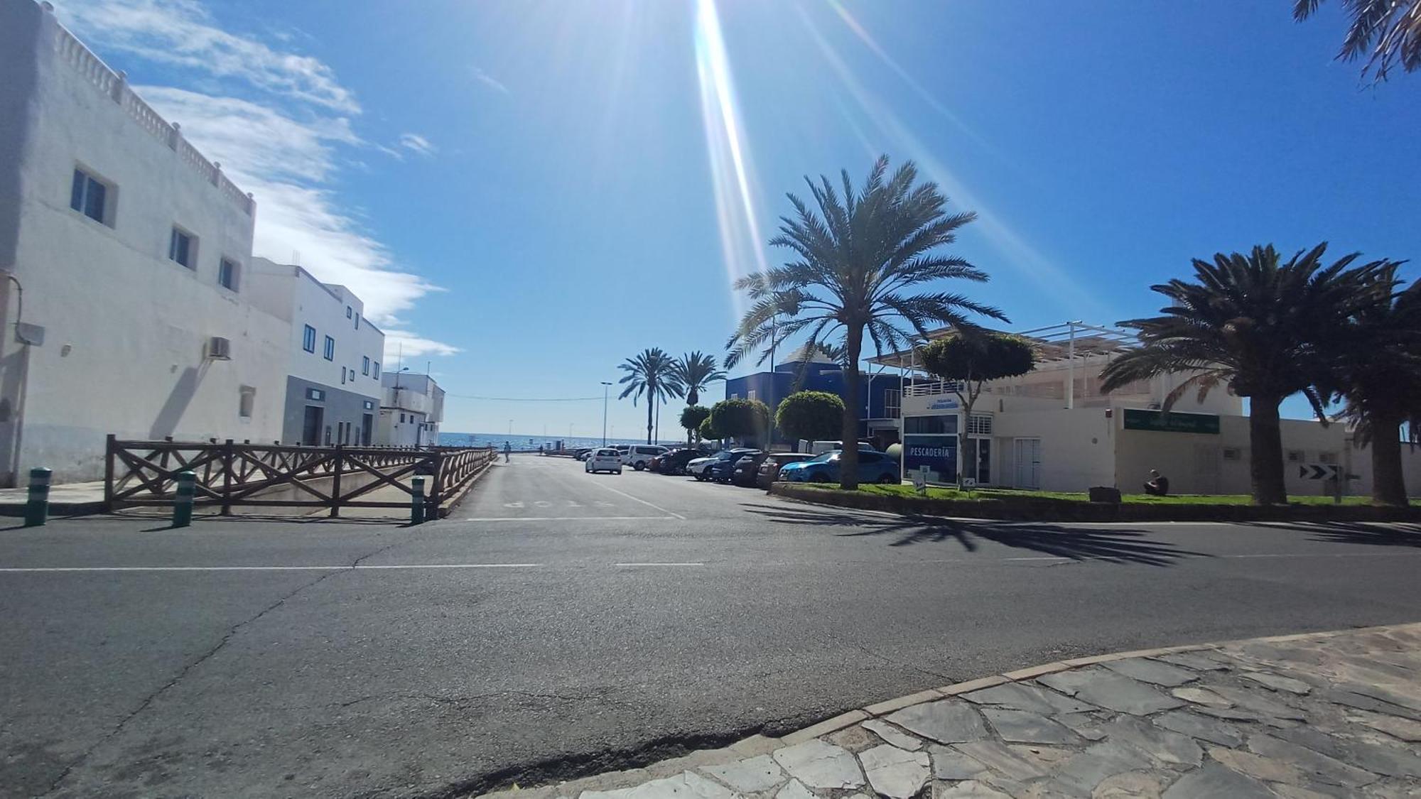 Modern House With 2 Bedrooms Near The Beach Castillo del Romeral Exteriör bild